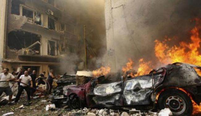 مقتل 11 شخصاً وإصابة 25 آخرين في انفجارين ببغداد